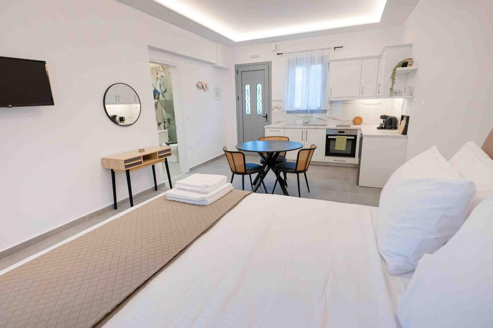 Sophie'S Apartments 3&4 Poros Town Bagian luar foto
